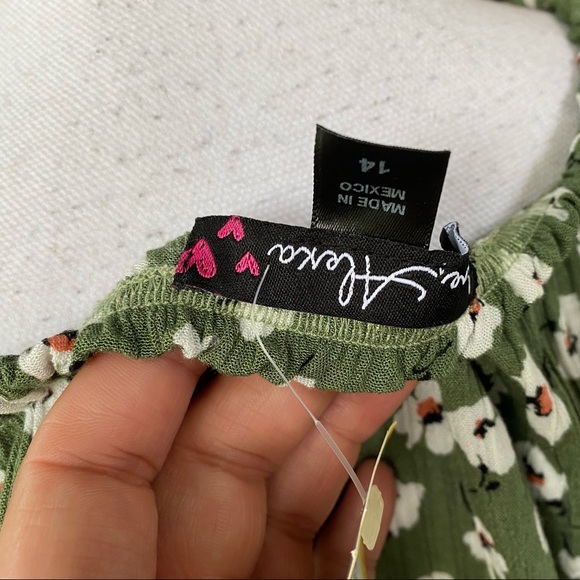 Love Alexa 💕 green floral long sleeve top 1️⃣ - Picture 7 of 8